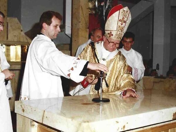 Poświęcenie kościoła 1994 - zdjęcie 2