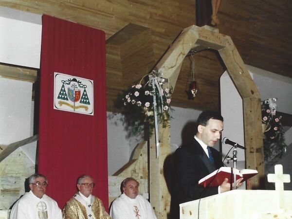 Poświęcenie kościoła 1994 - zdjęcie 18