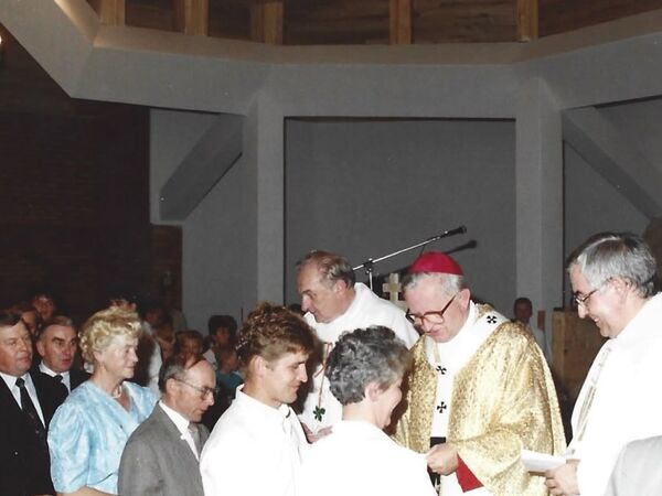 Poświęcenie kościoła 1994 - zdjęcie 28