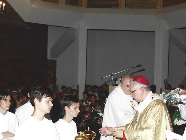 Poświęcenie kościoła 1994 - zdjęcie 29